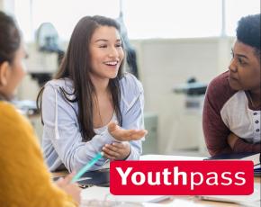 Personas charlando. Youthpass