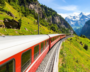Tren en las montañas